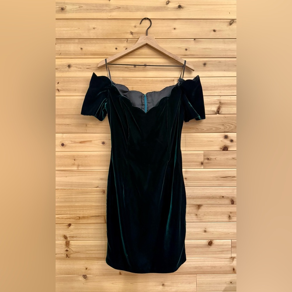 Vintage Hollywood Nites Medium Green Crushed Velvet Off Shoulder Dress Christmas